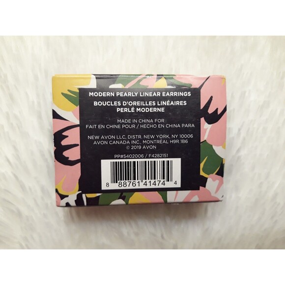 AVON "MODERN PEARLY LINEAR EARRINGS" (VERY RARE) ~ NEW SEALED!!! - Picture 4 of 6